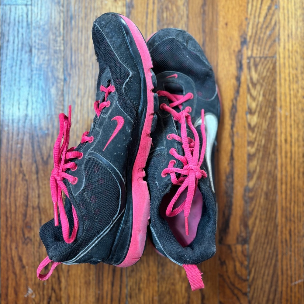 Nike Training Flex TR Running Shoes / Sneakers - Black + Pink, Women’s - Size 8